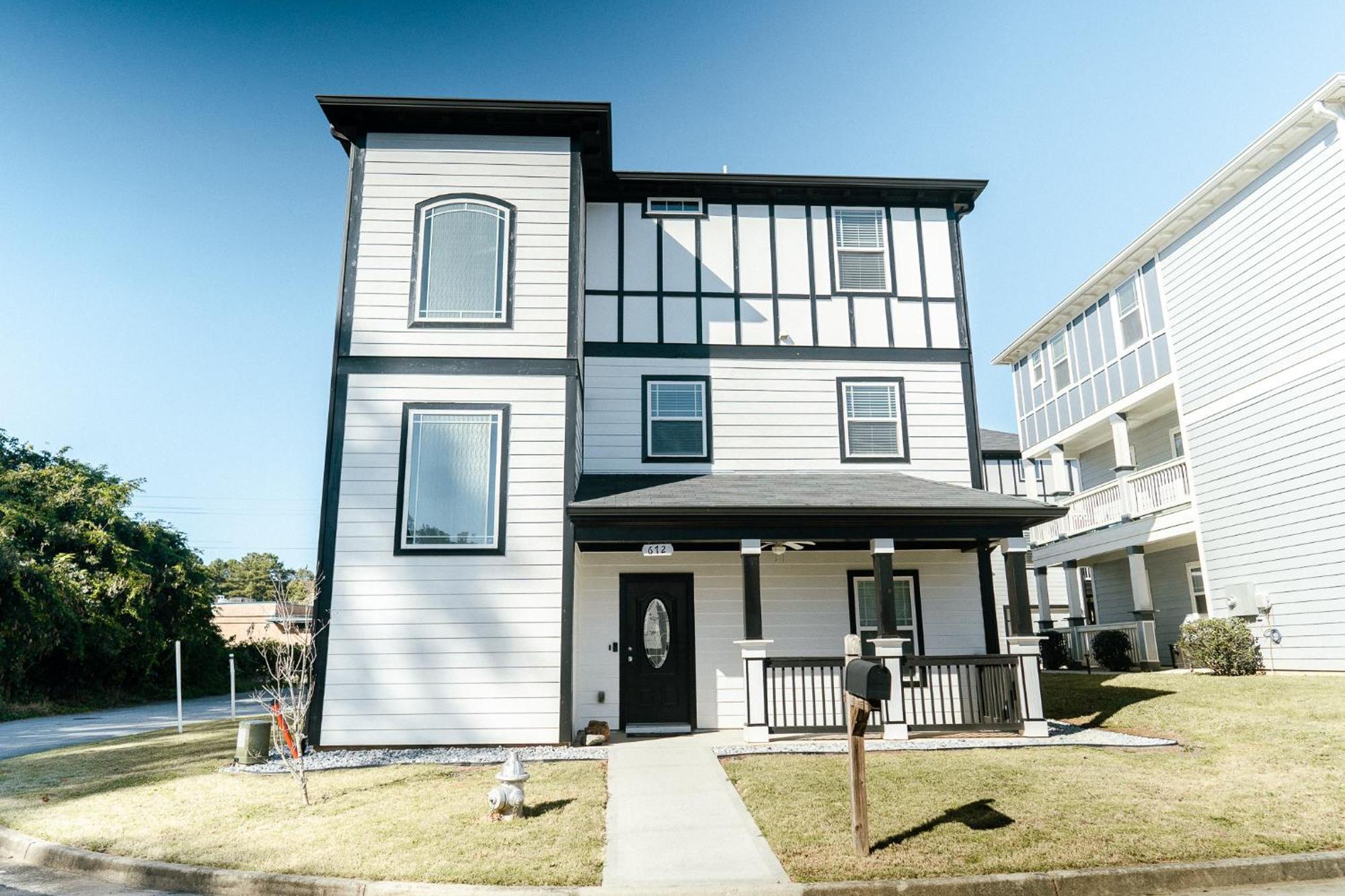 Enjoy This Mini-Mansion Near Downtown And The Airport! Atlanta Exterior foto